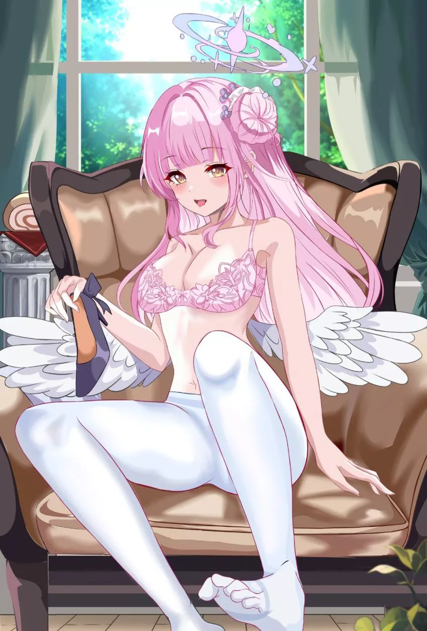 Cute and sexy angel waifu