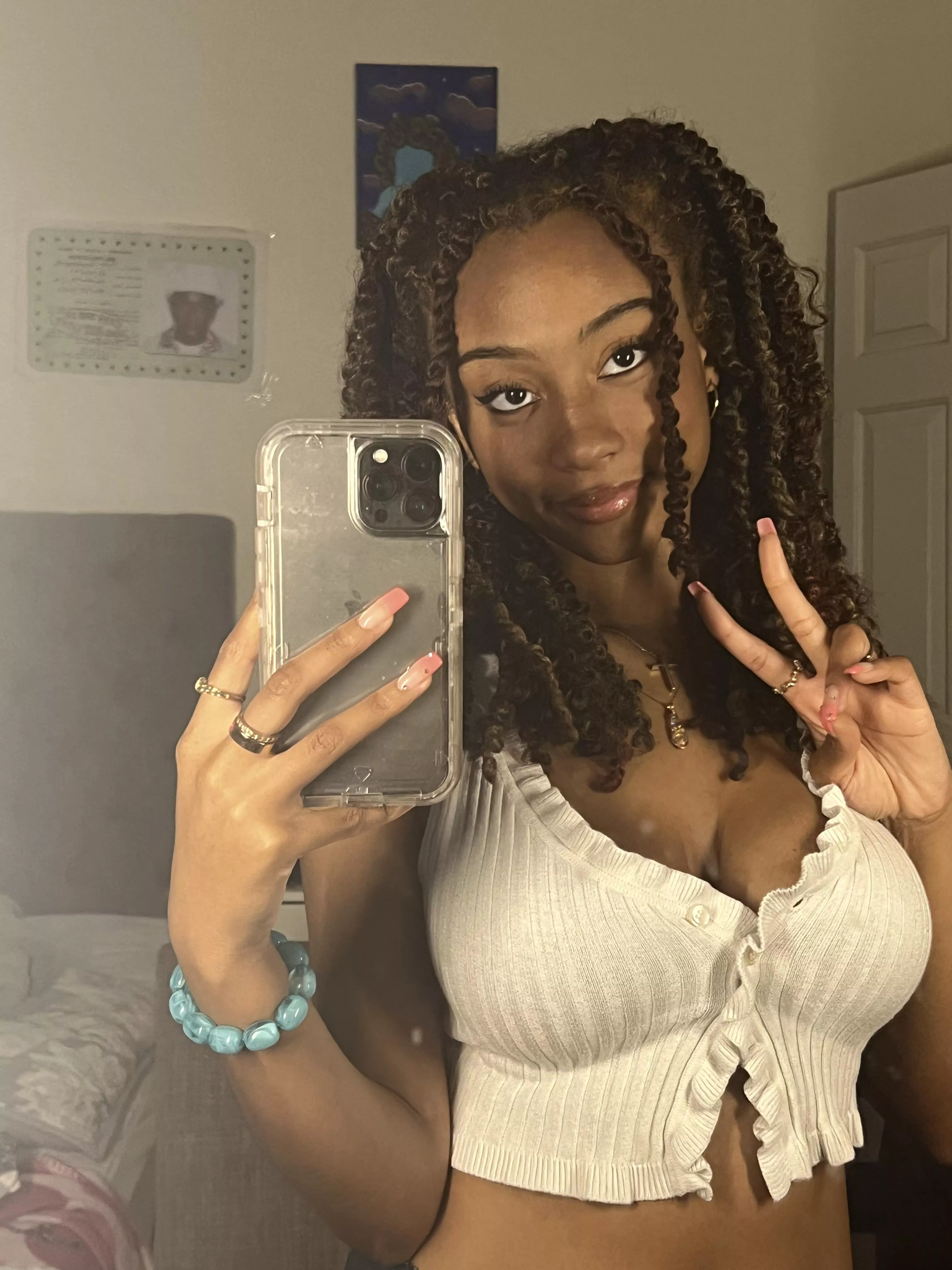 Do you like my crop top? Be honest por favor.