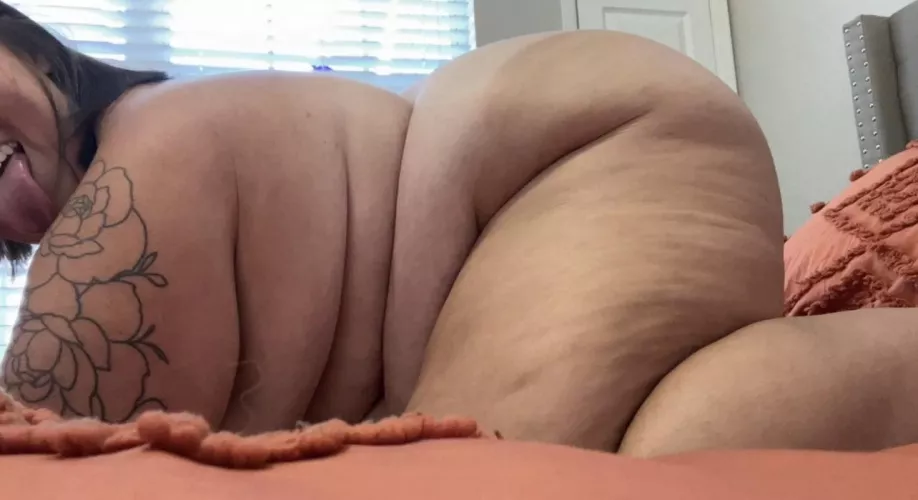 fat, horny & waiting to be fucked