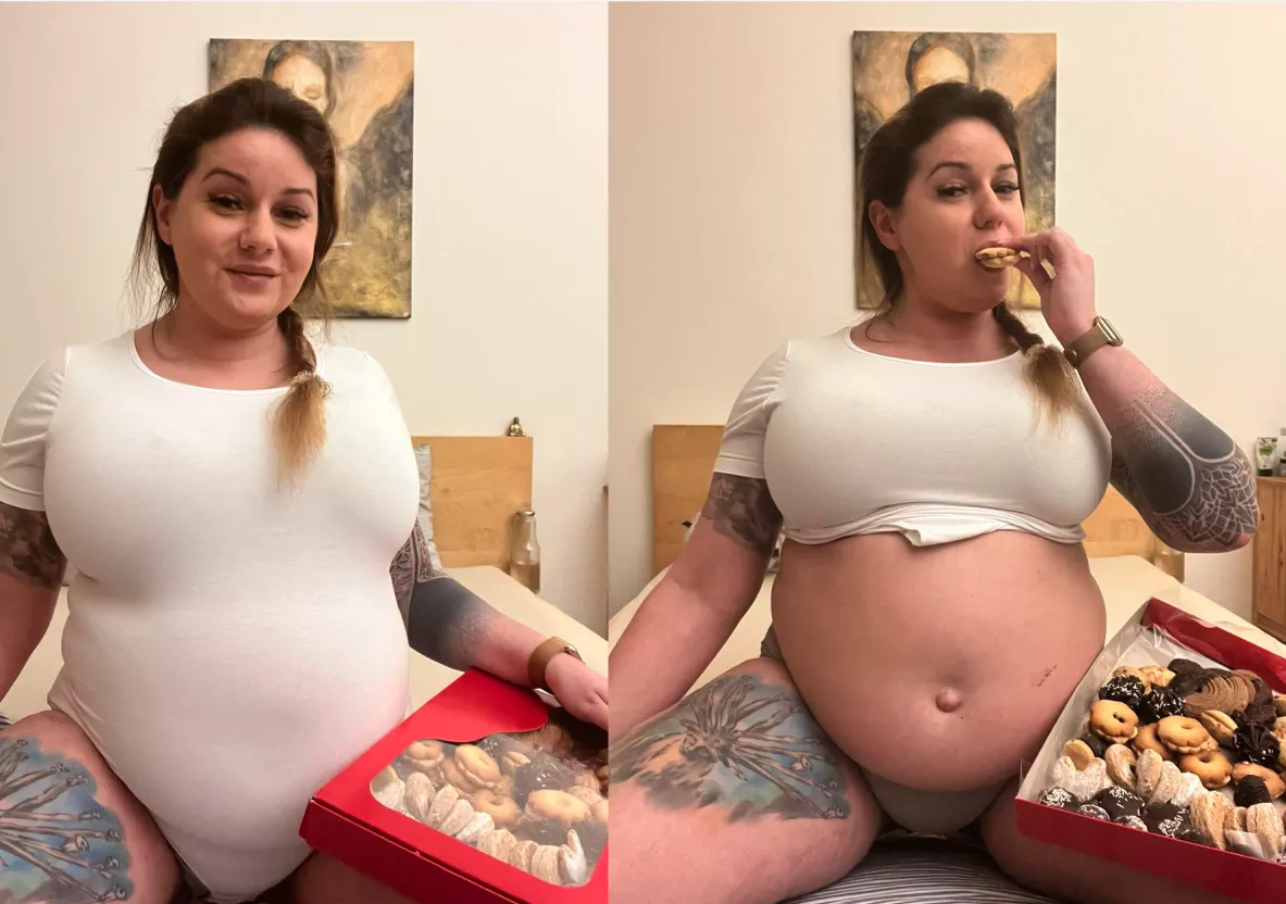 Giving feedee Christmas leftovers is not a good idea... or the contrary is? 😏