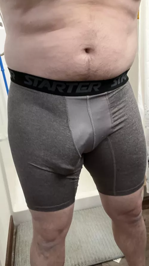 Happy Saturday friends! Who’s a fan of grey briefs?