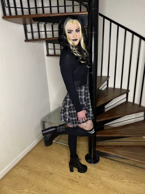 Have a good weekend everyone! 🖤