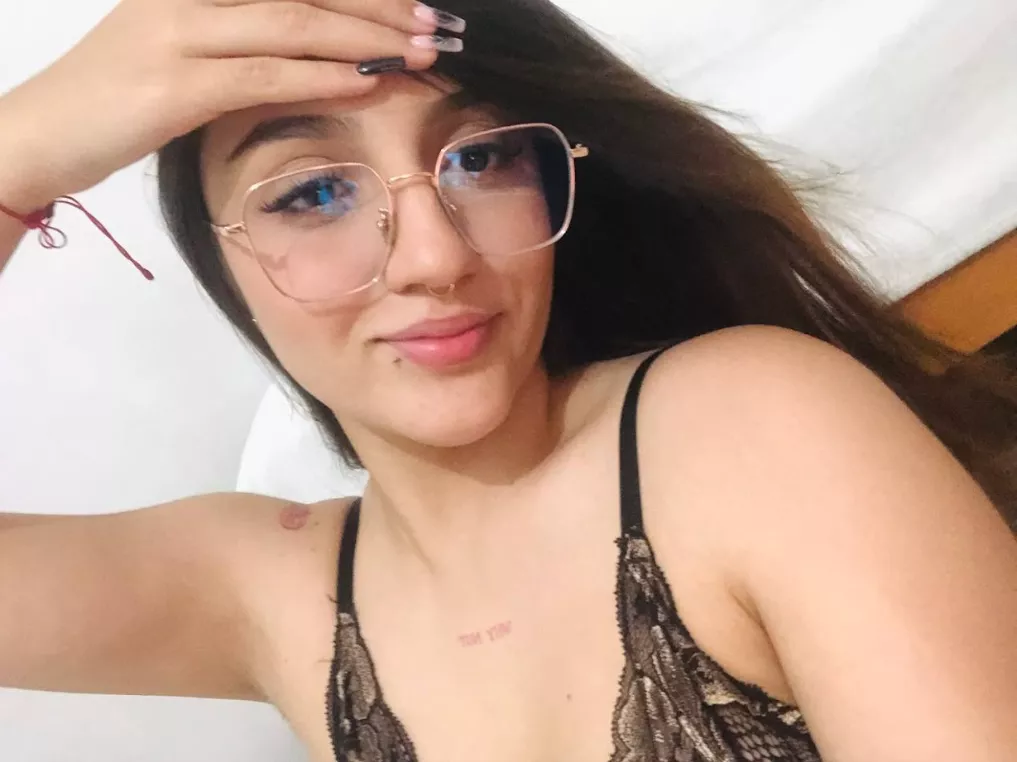 Hey its me, the girl next door