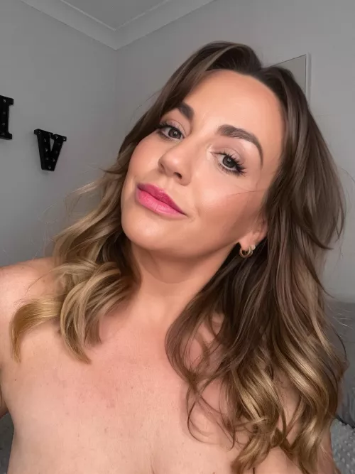 Hope my mid-40s mombod can still catch your attention