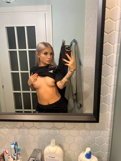 I hope my titties will make your weekend better :)