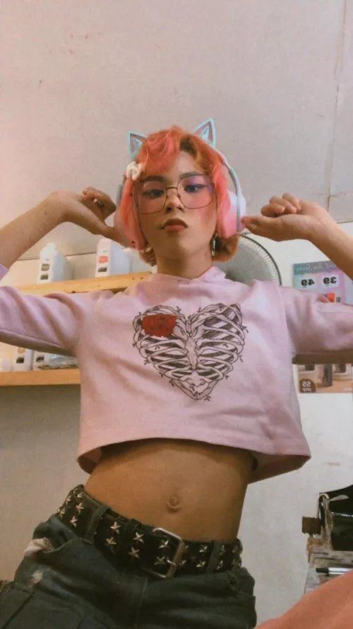 I love my cute outfits in our coffee shop its like🩷🩷🥺