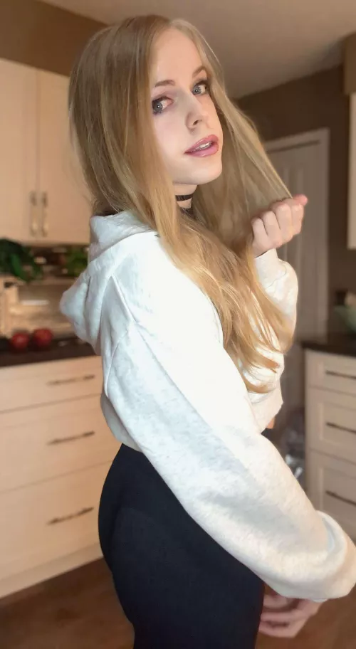 It's the weekend, time to try to look cute!!