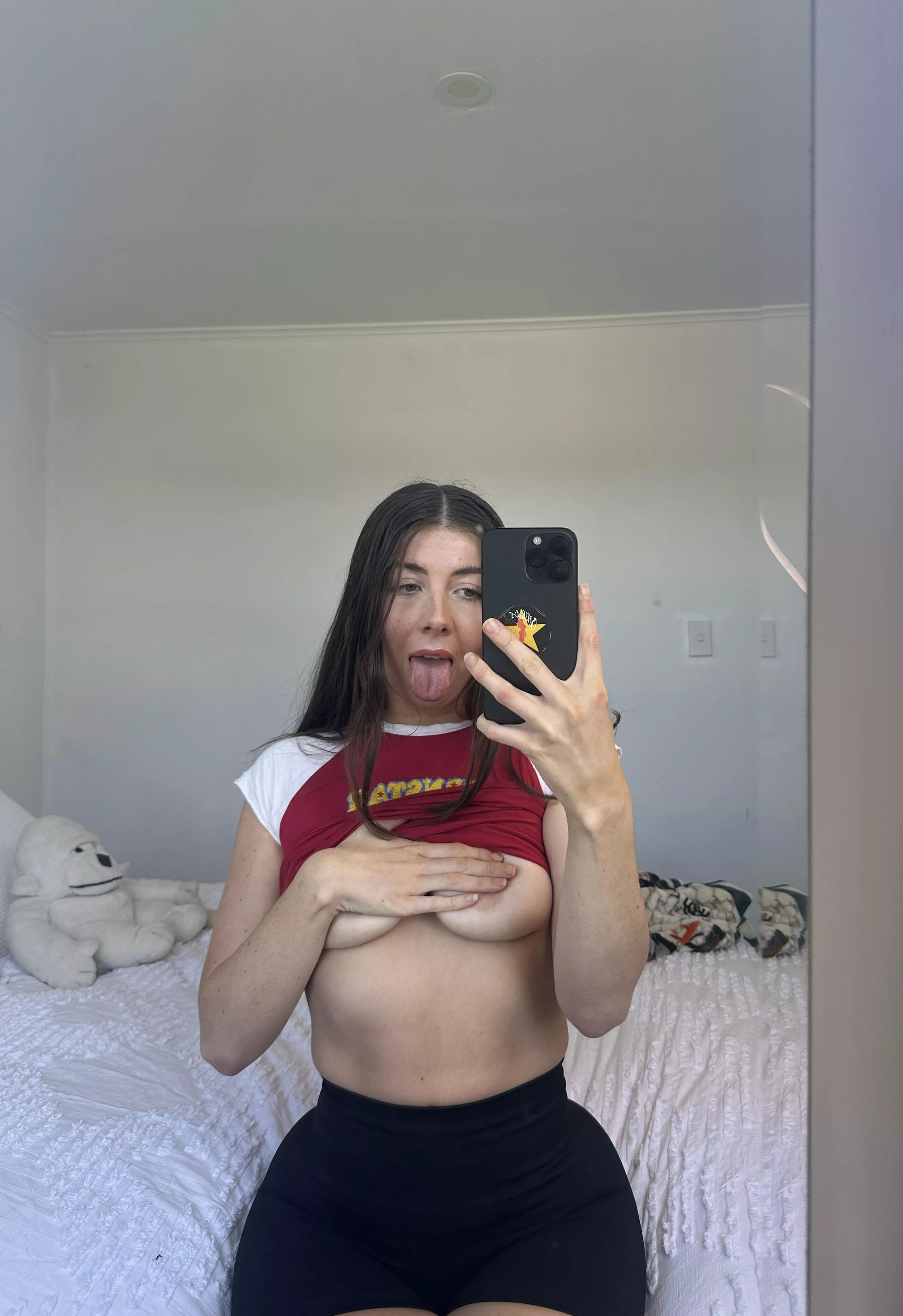 Just a 18yo showing off her tits