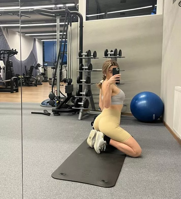 Just finished my workout, need another one with you in the changing room