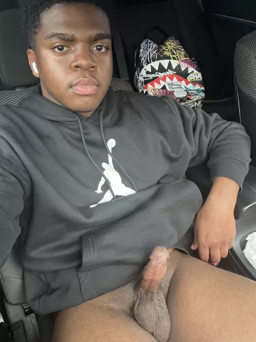 Let people see this dick 🫣