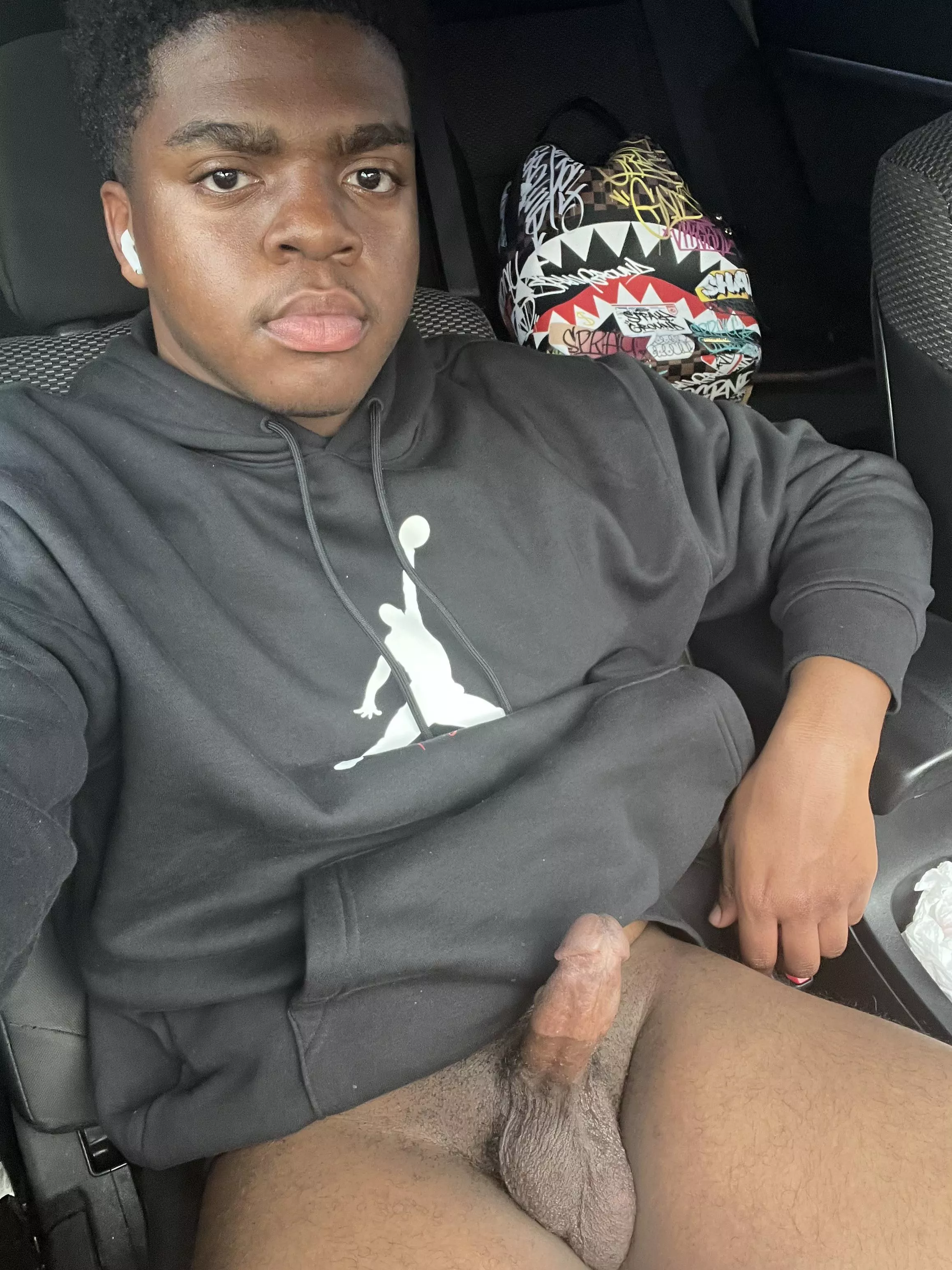 Let people see this dick 🫣