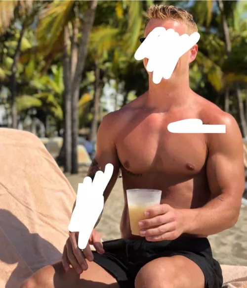 Martino19, only into muscular dudes