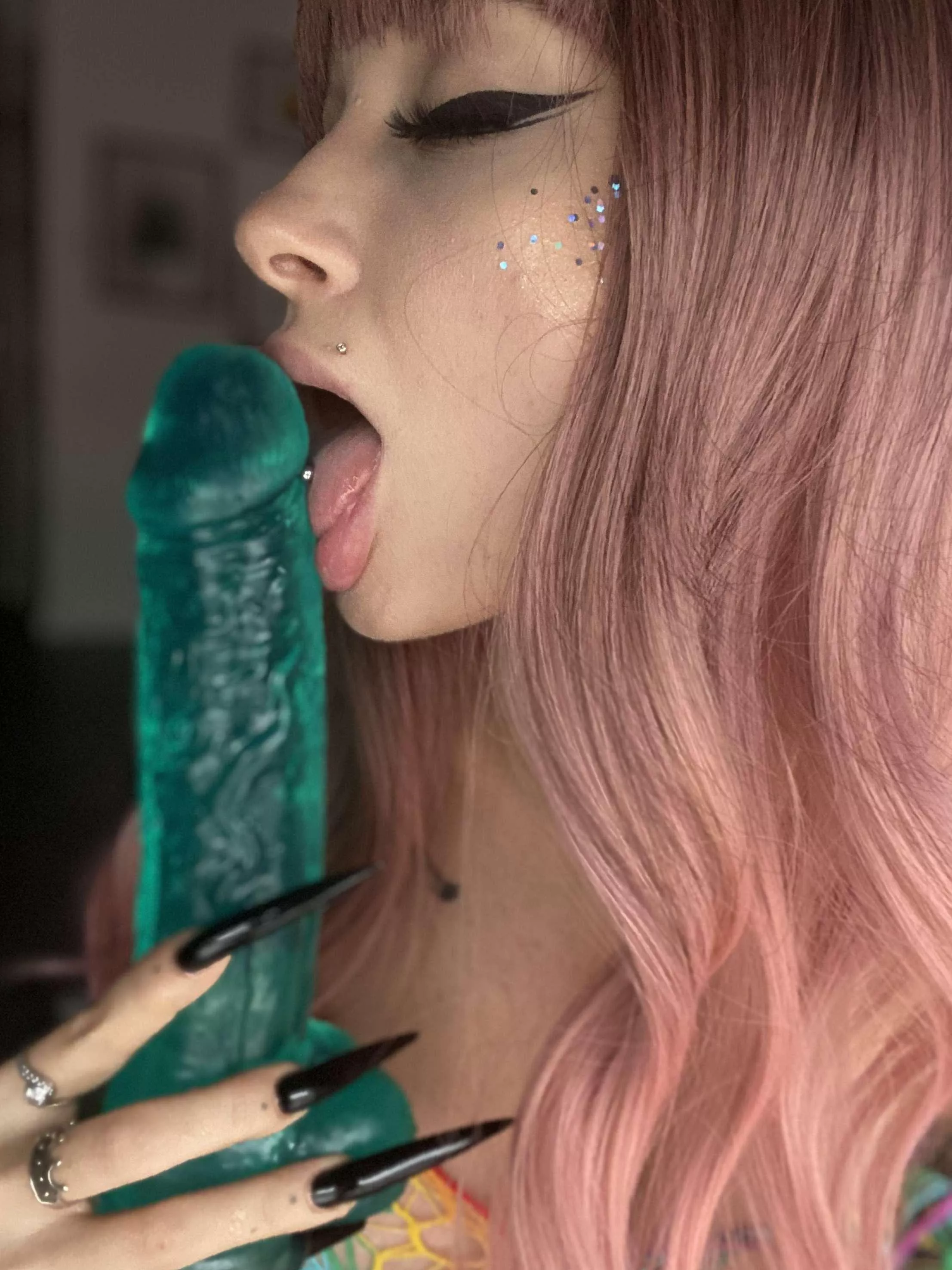 Oh how I want a natural dick in my mouth