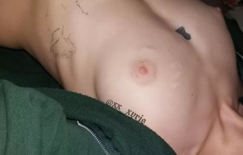 old pic from before i got my nips pierced