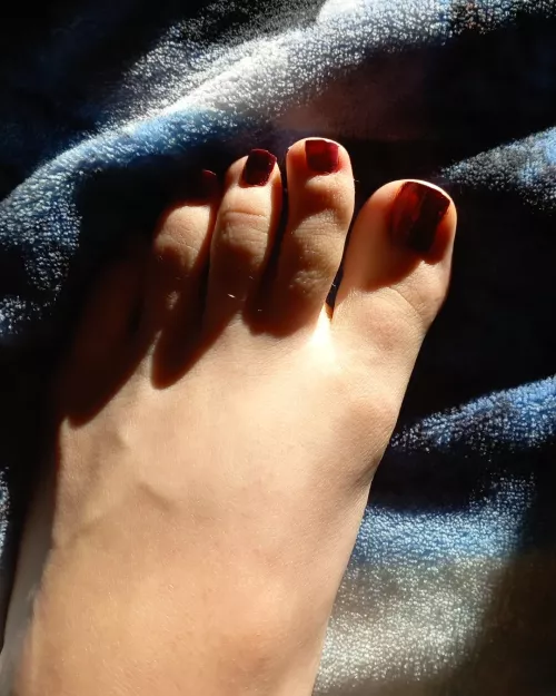 rate my feet?