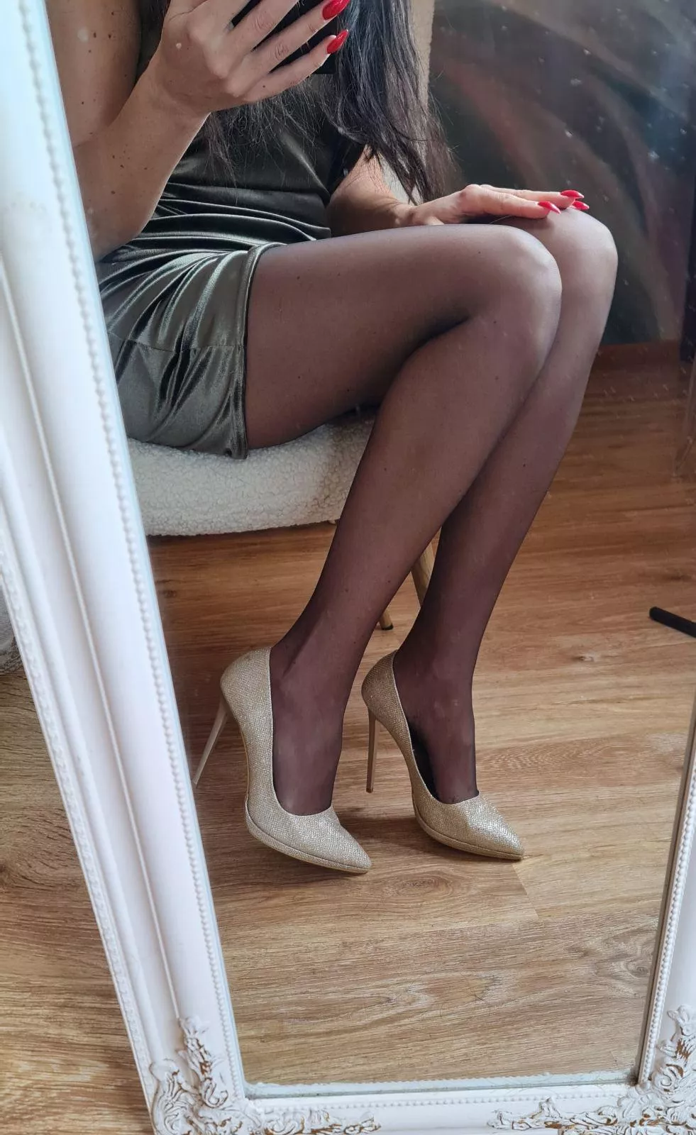 Ready for our date ( f41)