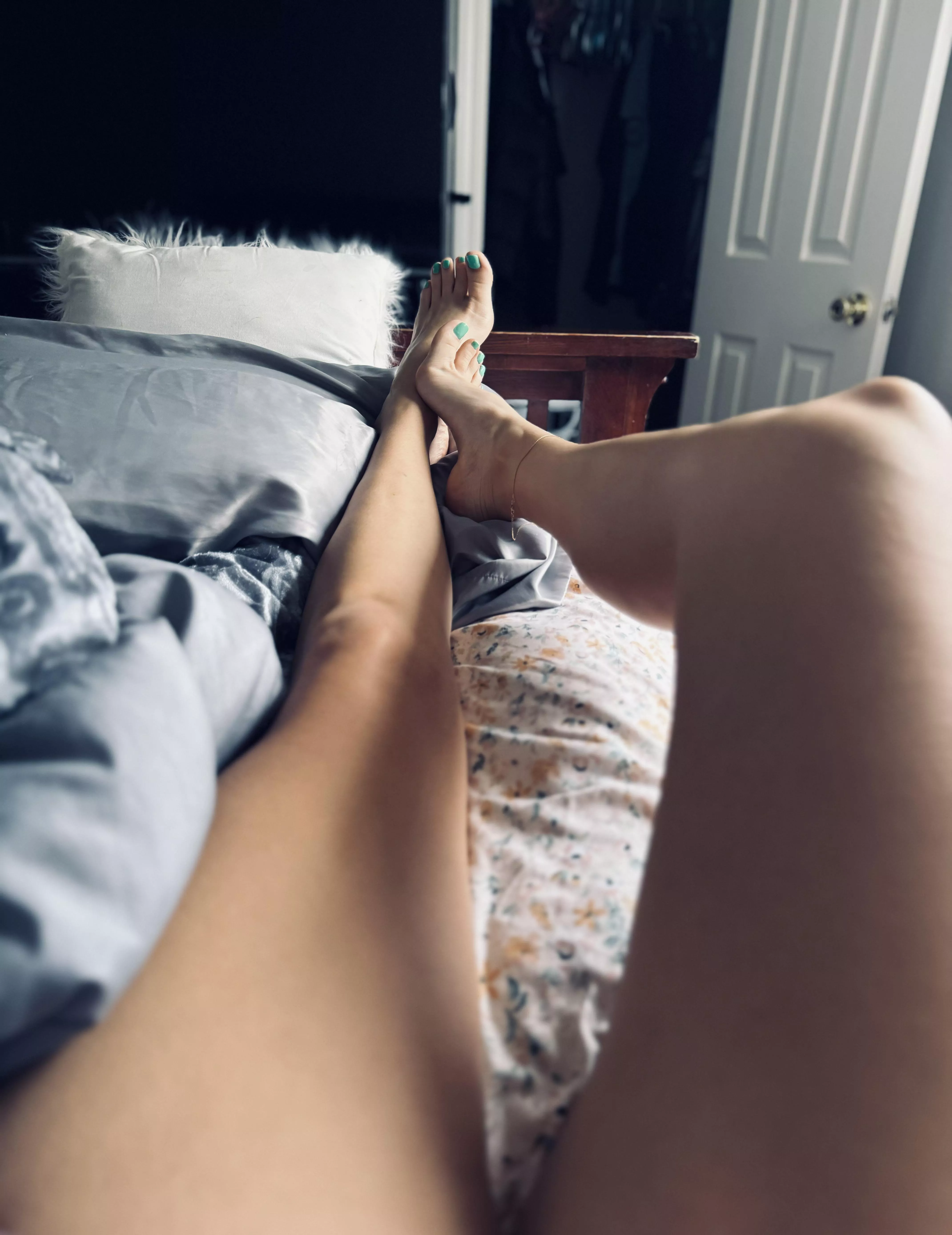 Rub them and tell me how pretty they are 😈💋