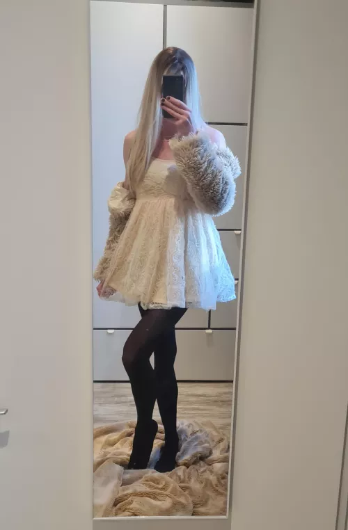 Semi-goth fase is acceptable, right?☺️