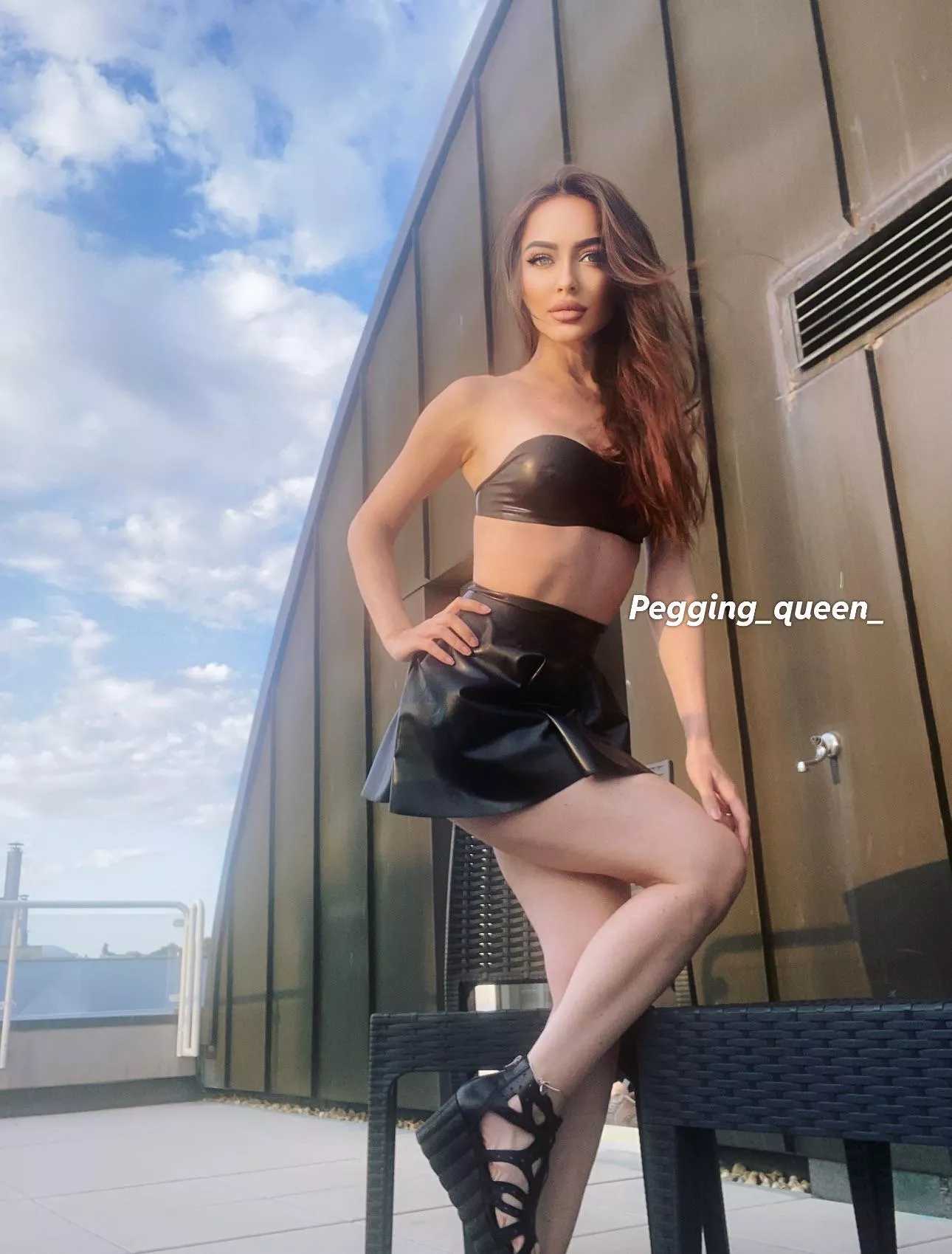 Sexy in latex & heels