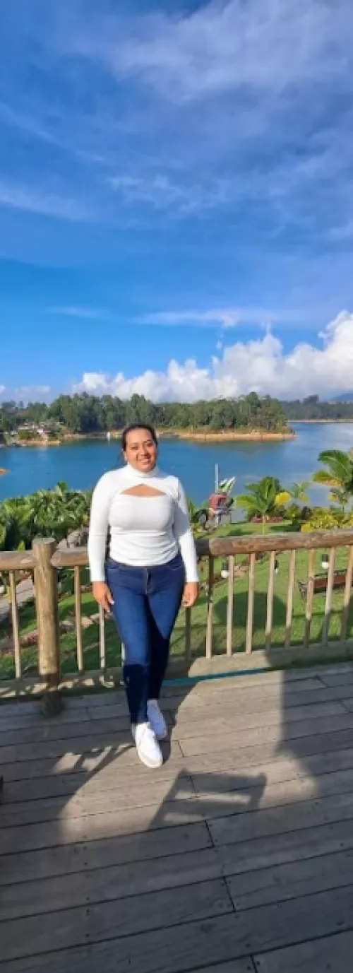 This college girl is in the mood