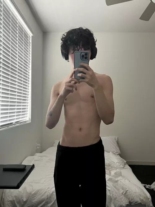 Would you date a Vietnamese guy? (m20)