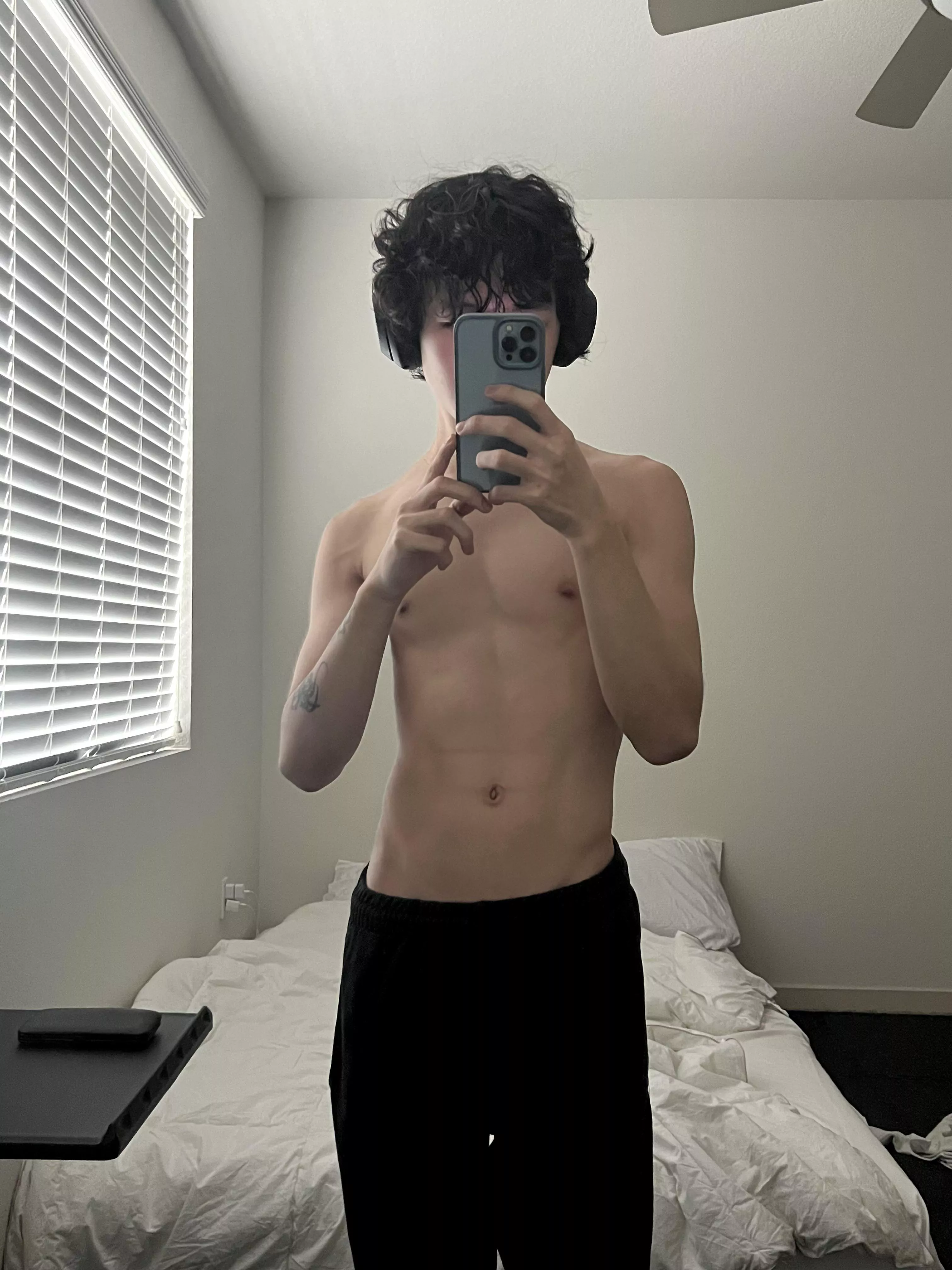 Would you date a Vietnamese guy? (m20)