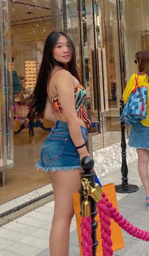 Would you take her shopping ?