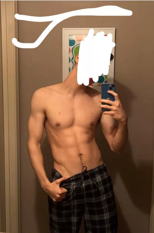 19 m jock with a bubble butt. Home alone. Any doms wanna use and degrade me? Role play? Snap: anonjock8