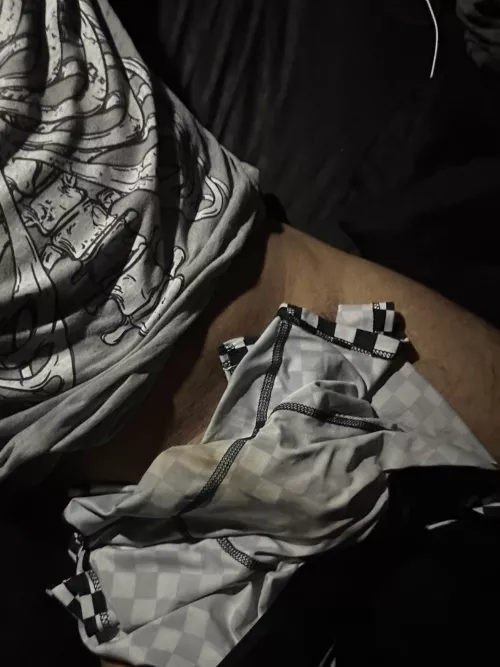 23 m jerking and on poppers 🥵🥵🥵 sc:kkristianking