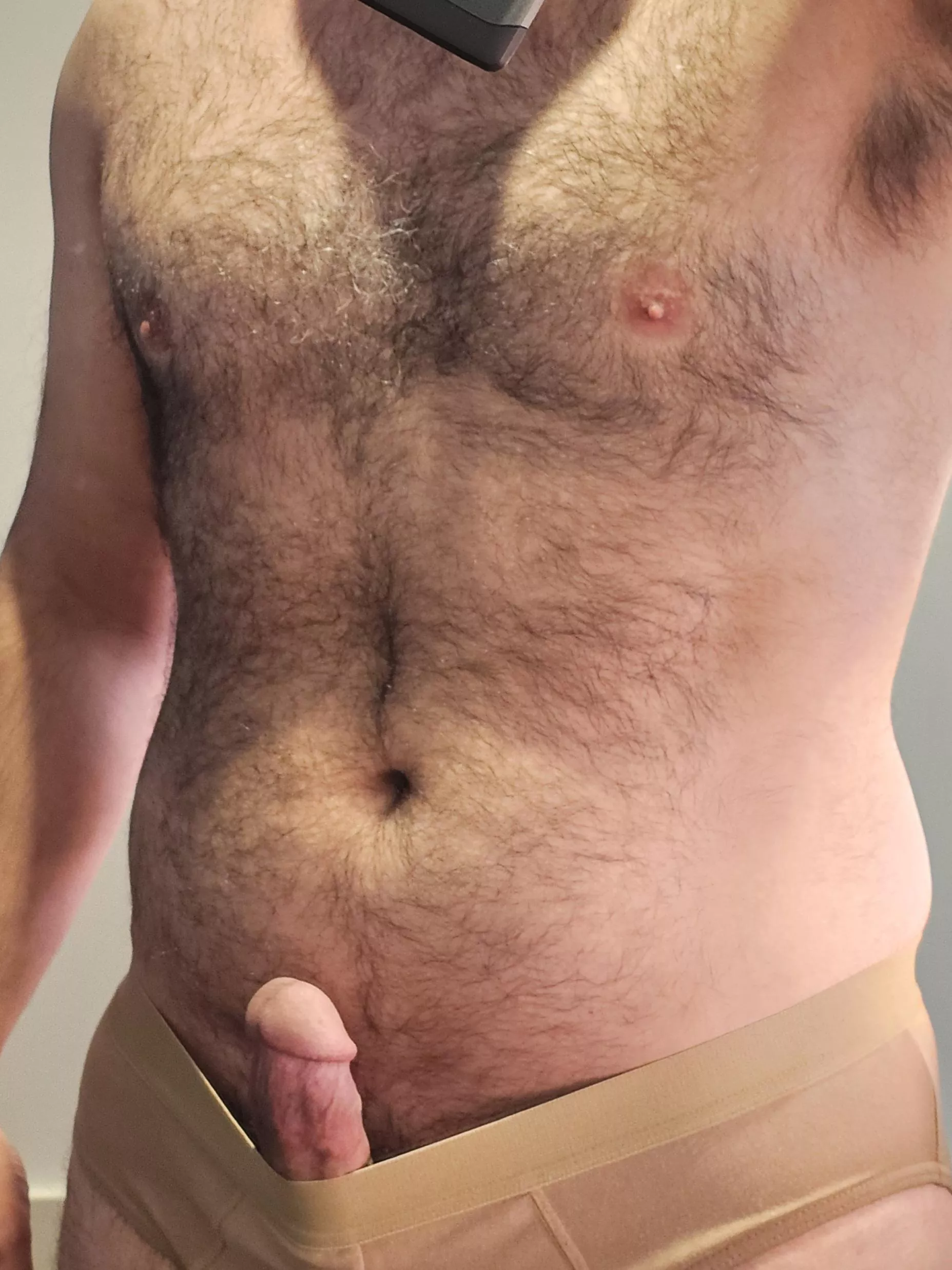 [40] Daddy is hard and hungry. Who's coming?!