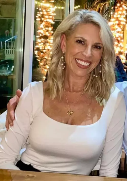 40ish milf !!