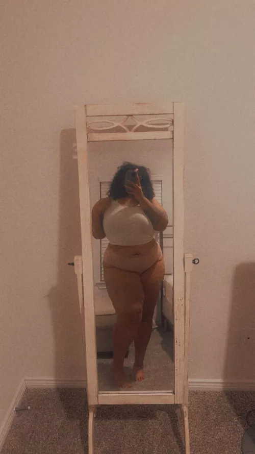 Another lazy Sunday, don’t even wanna get dressed.