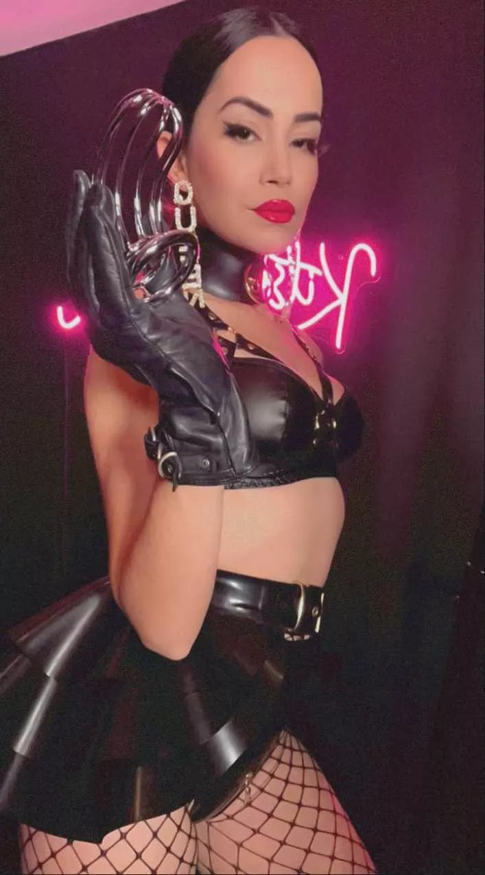 Beta dicklets belong in cages to ensure that learning neccessary mouth skills is their primary focus!👅