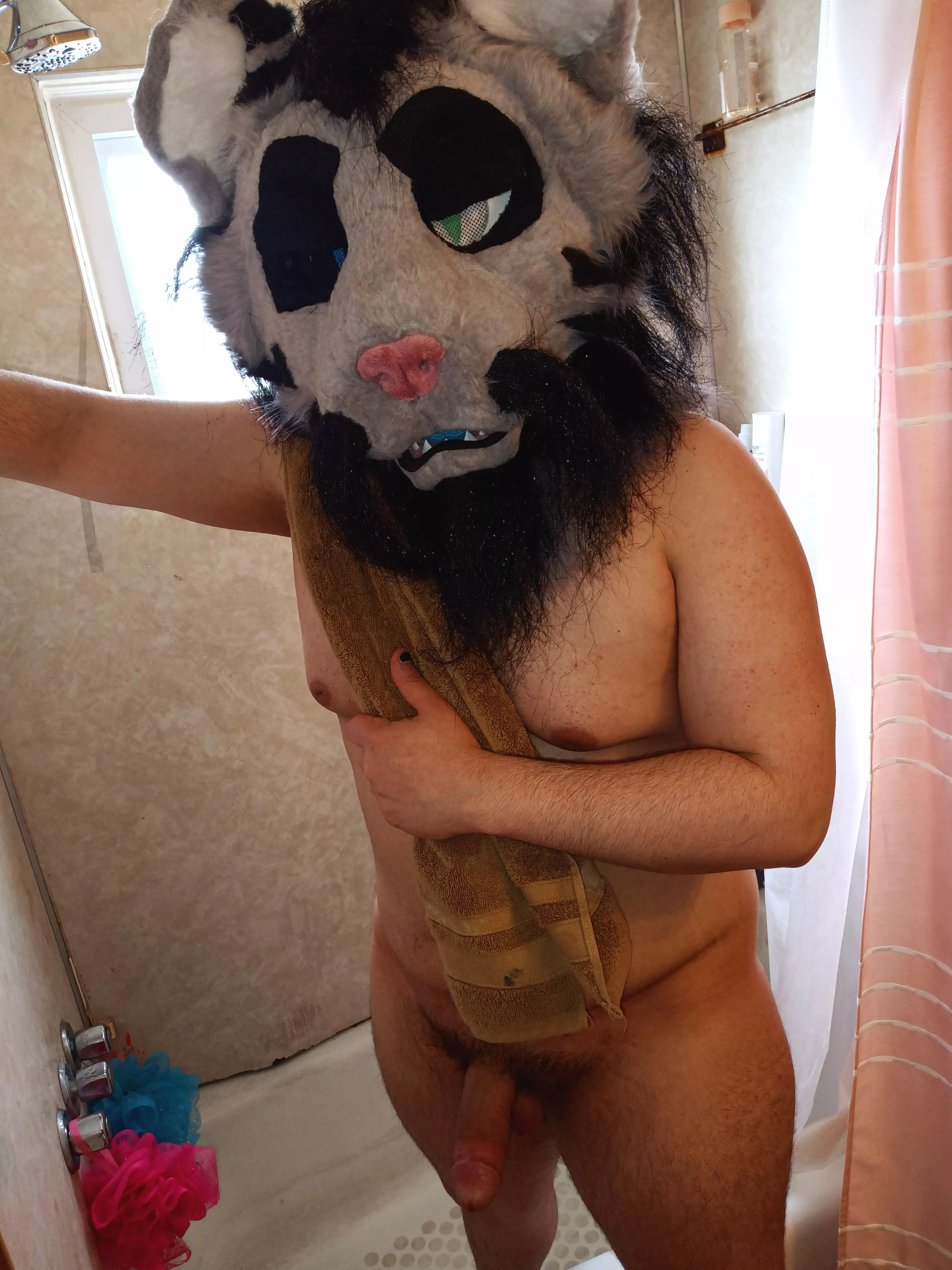 Big, musky, and in need of a shower buddy. 🥴