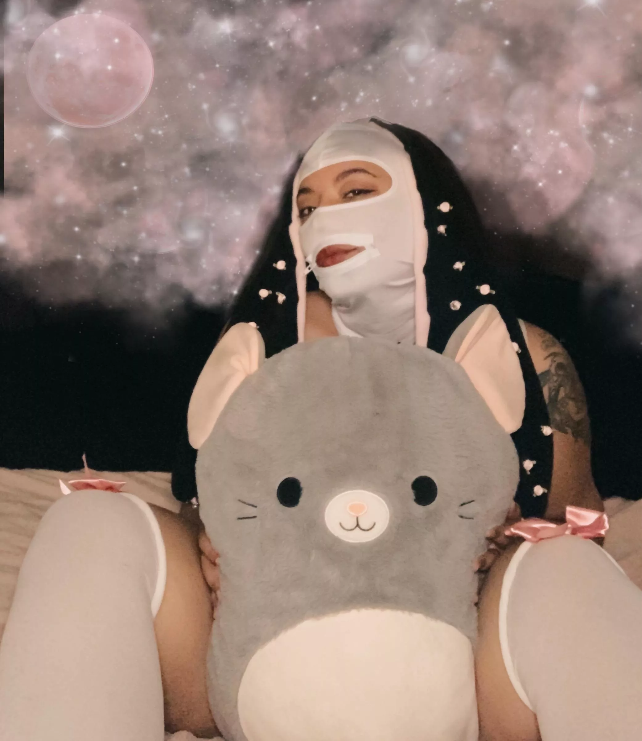 Come cuddle with me and Mimi🩷✨