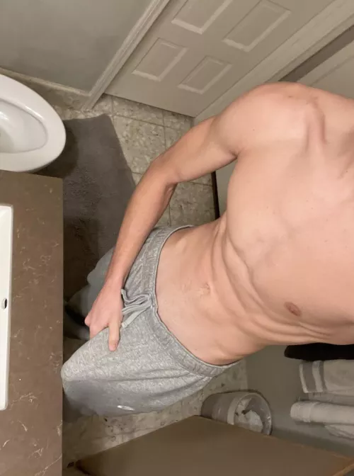 Come pull my pants down!