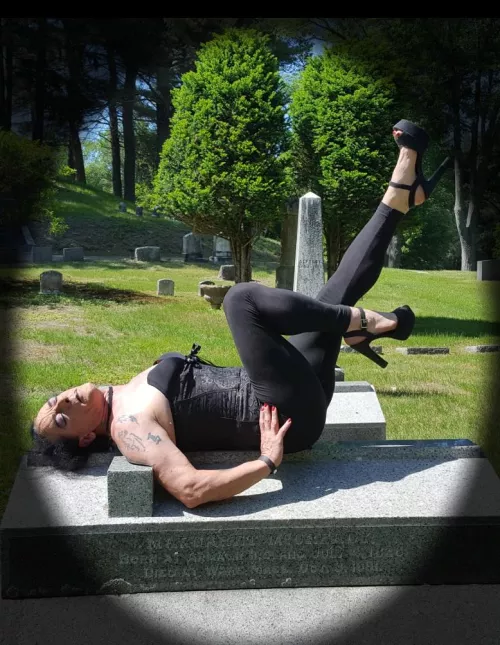 Corset, leggings, and heels.