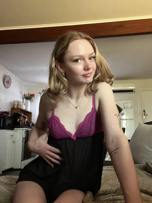 do i look cute in this lingerie 🥰