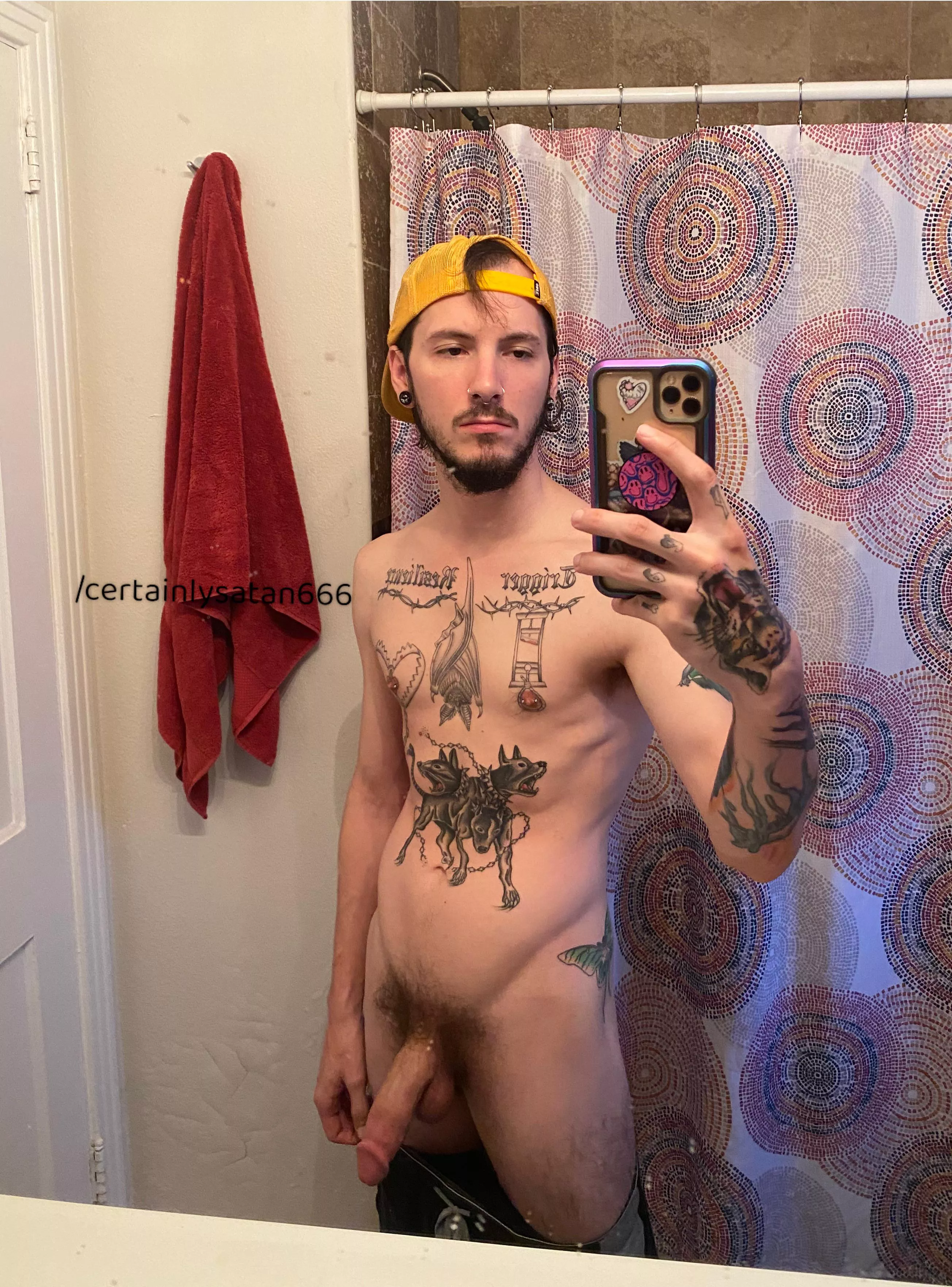 Do you like big dicks and lots of ink?