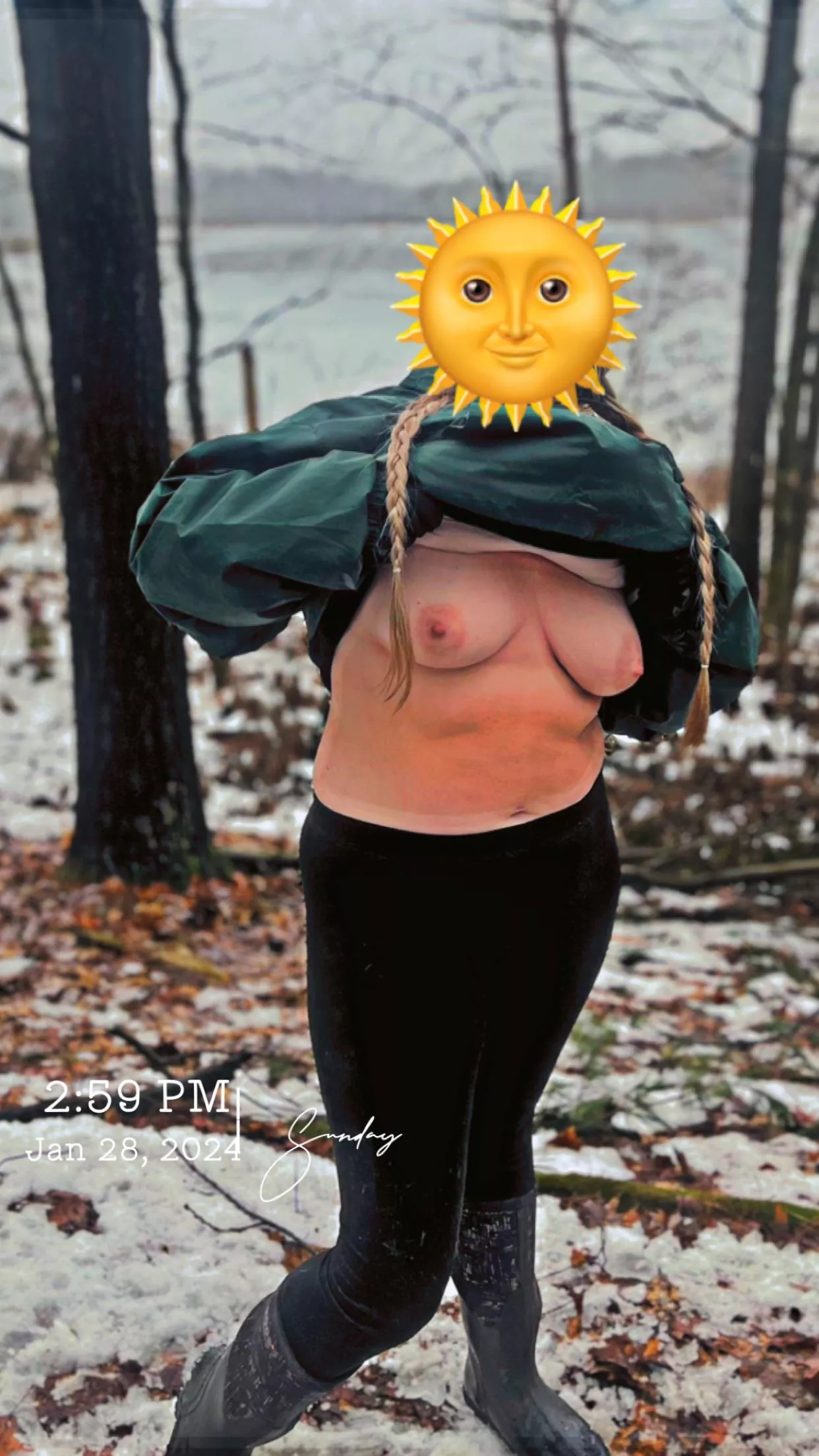 Embracing body positivity and self-expression through nude outdoor poses!