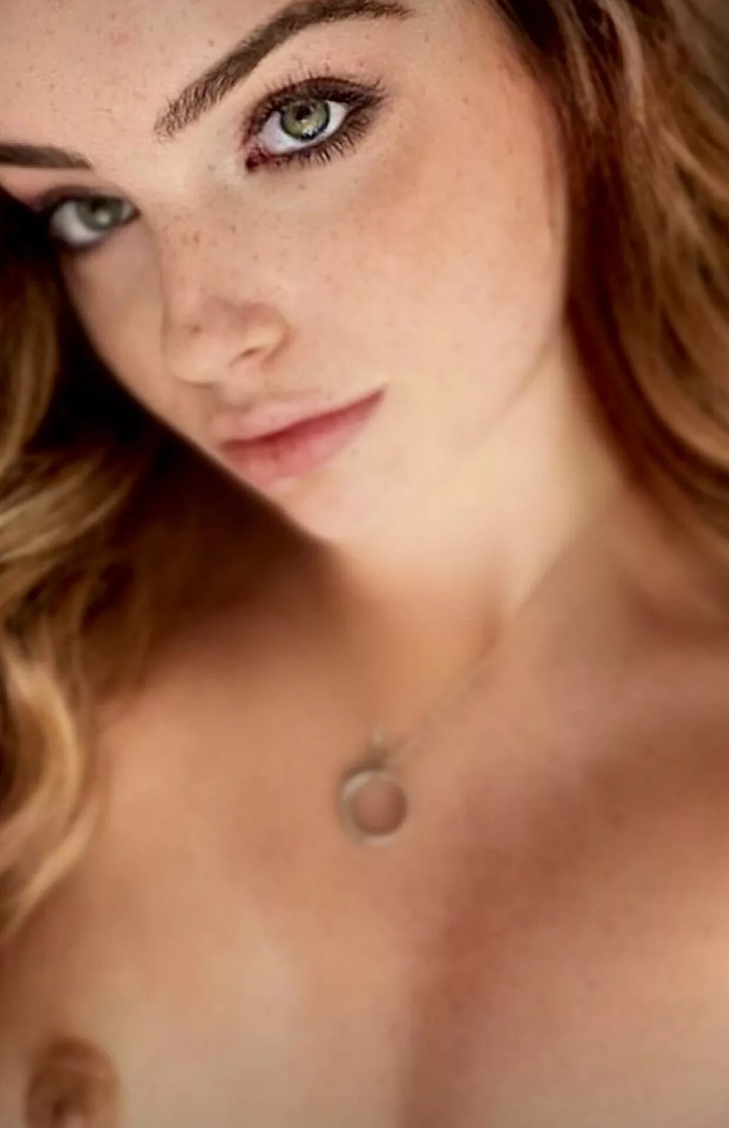 Eyes are my strong suite 🤍