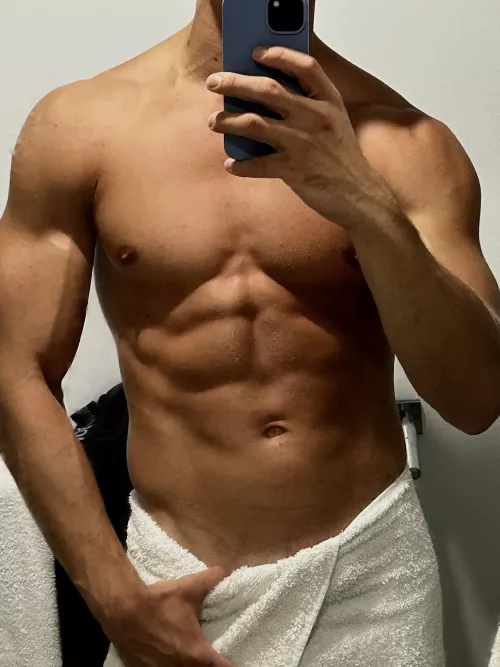 Fresh out the shower 🚿