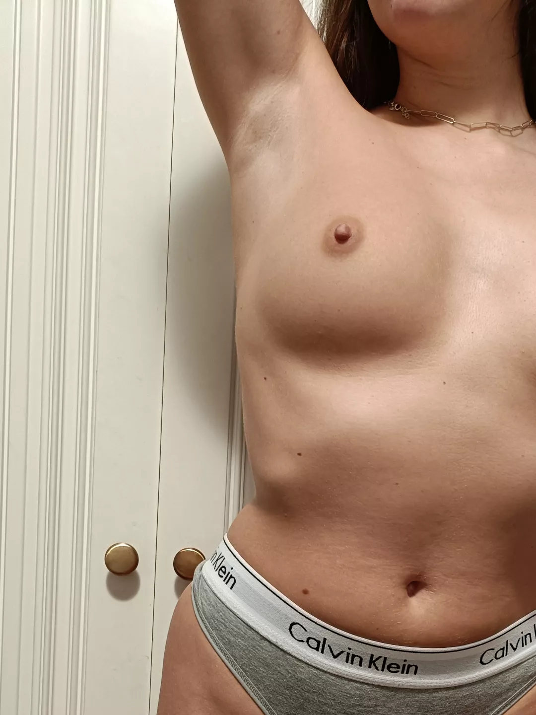 Getting cum on my armpits is my new obsession... But I couldn't do it yet. Help please...