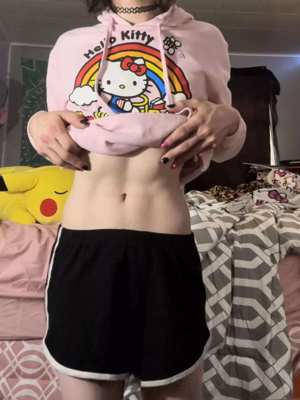 Good morning cuties 🎀 Here’s my cute lil tummy to start your day off 😘🩵