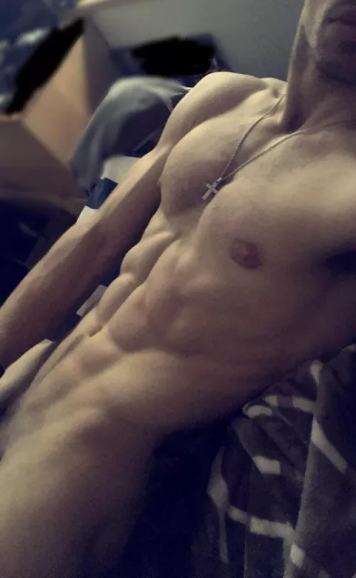 Hope you don’t mind but I sleep in the nude