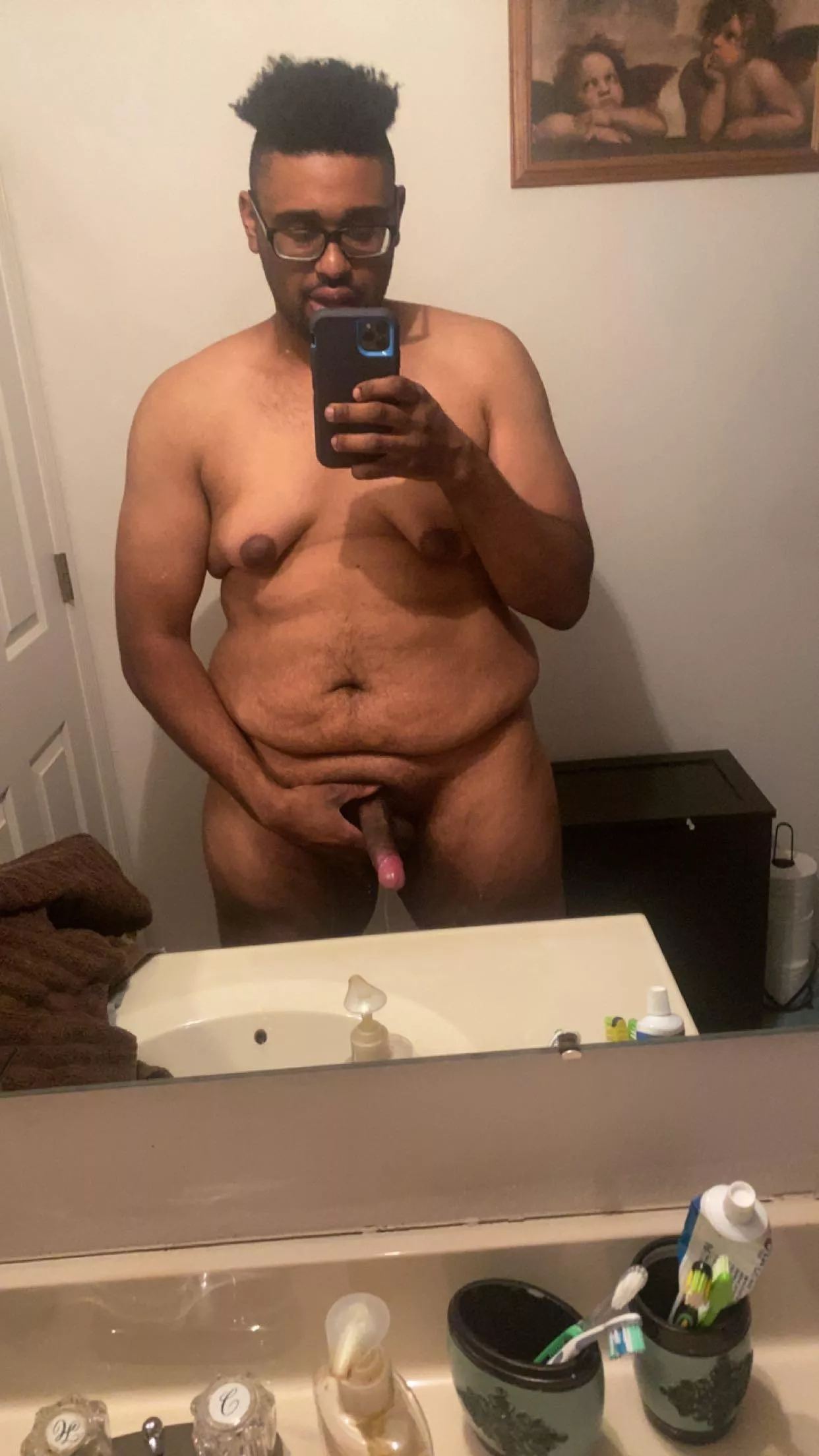 Horny ass hmu tryna nut at work
