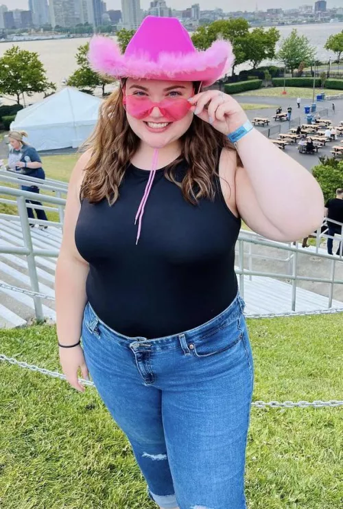 How about the curves on me