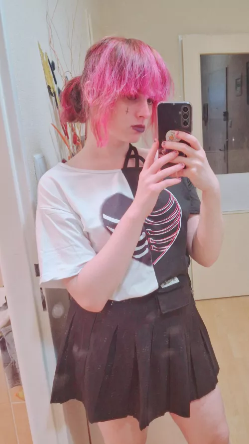 I feel so cute in this top hehe :3