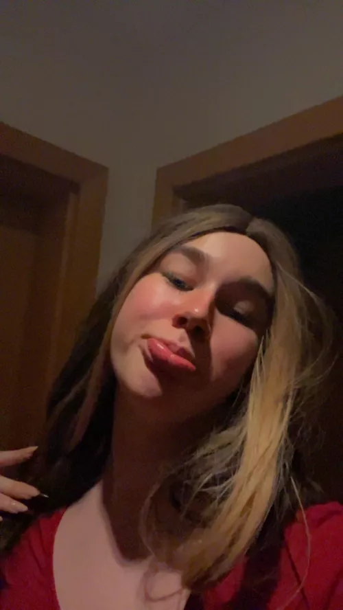 I just wanna be someone’s little Asian toy🥲