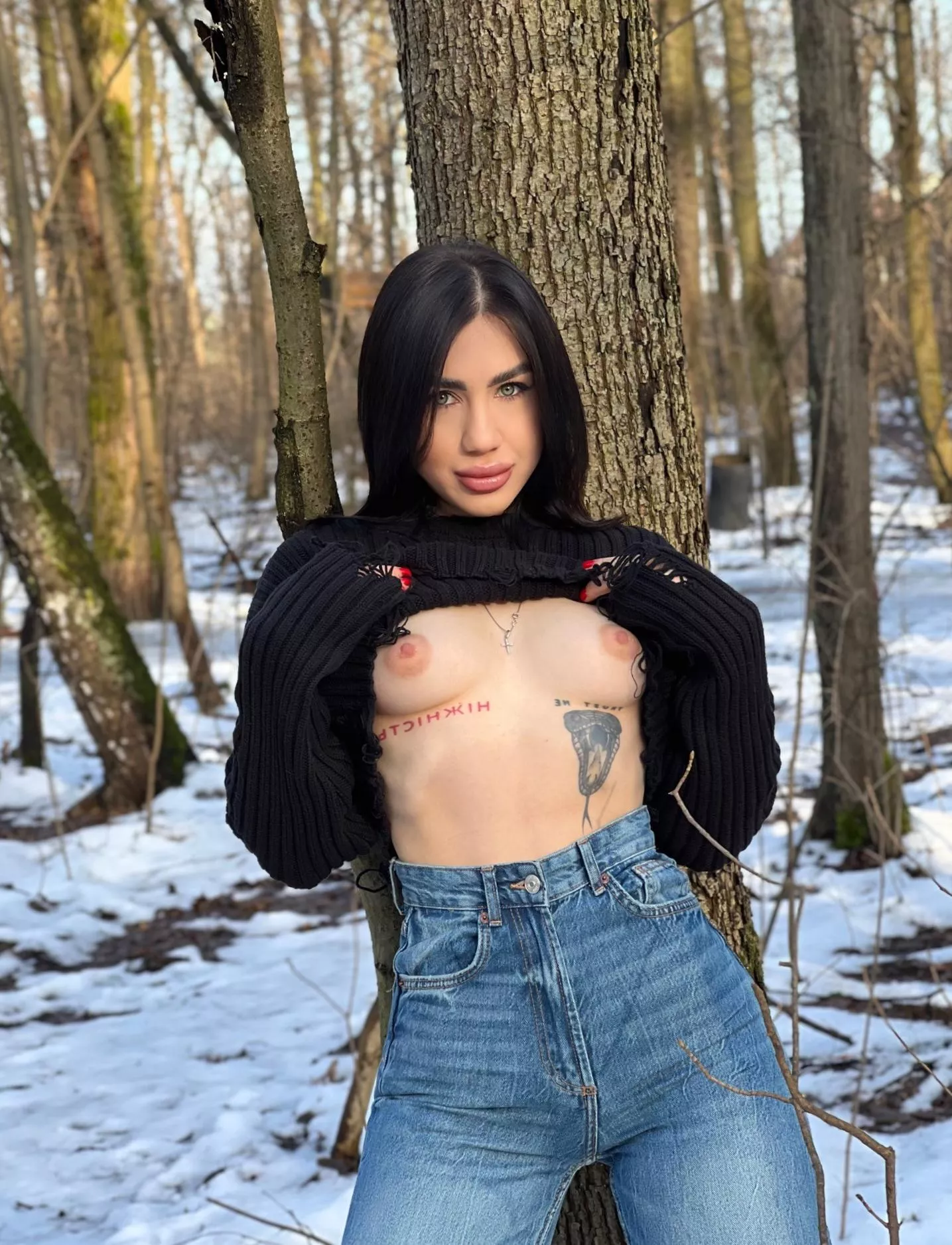 if you were nearby, I wouldn’t be able to stop myself from starting to caress myself through my jeans